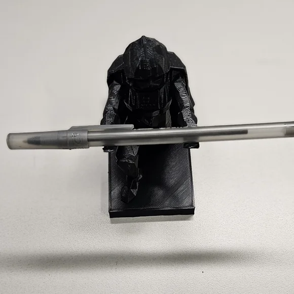 Darth Vader Pen/Cellphone holder - Picture 4 of 6